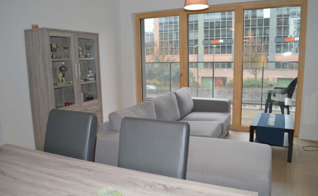 Séjour et terrasse appartement à vendre à WSL Rendement 4%